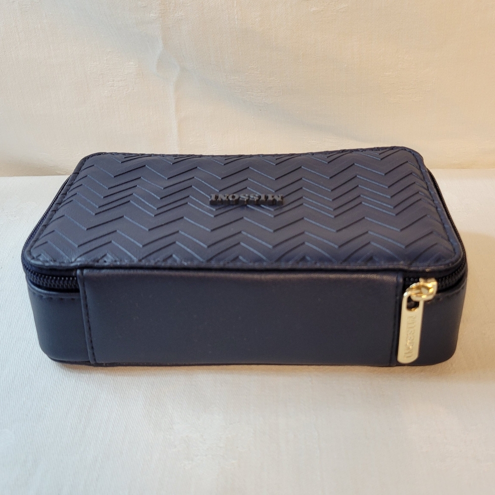 Missoni Delta (7" x 4") Navy Chevron Amenity Vanity Travel Kit Pouch - Picture 5 of 12